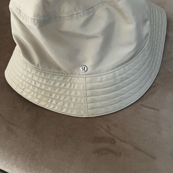 Lululemon Beige Bucket Hat - Picture 2 of 4